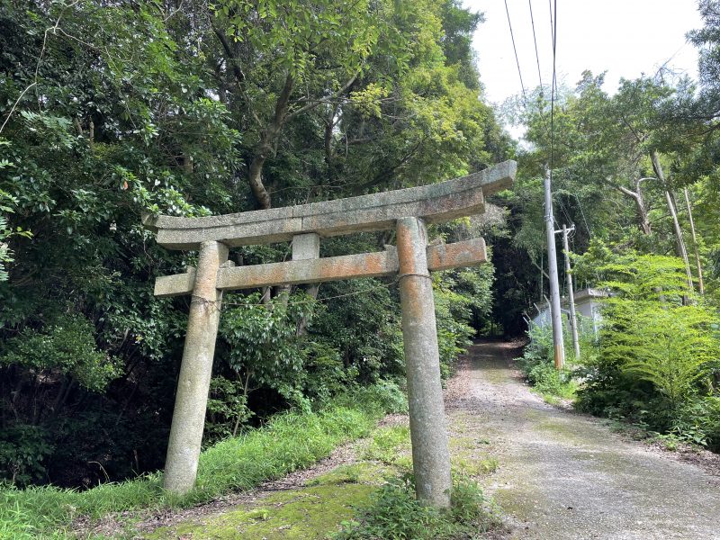 岩上神社　入口の鳥居